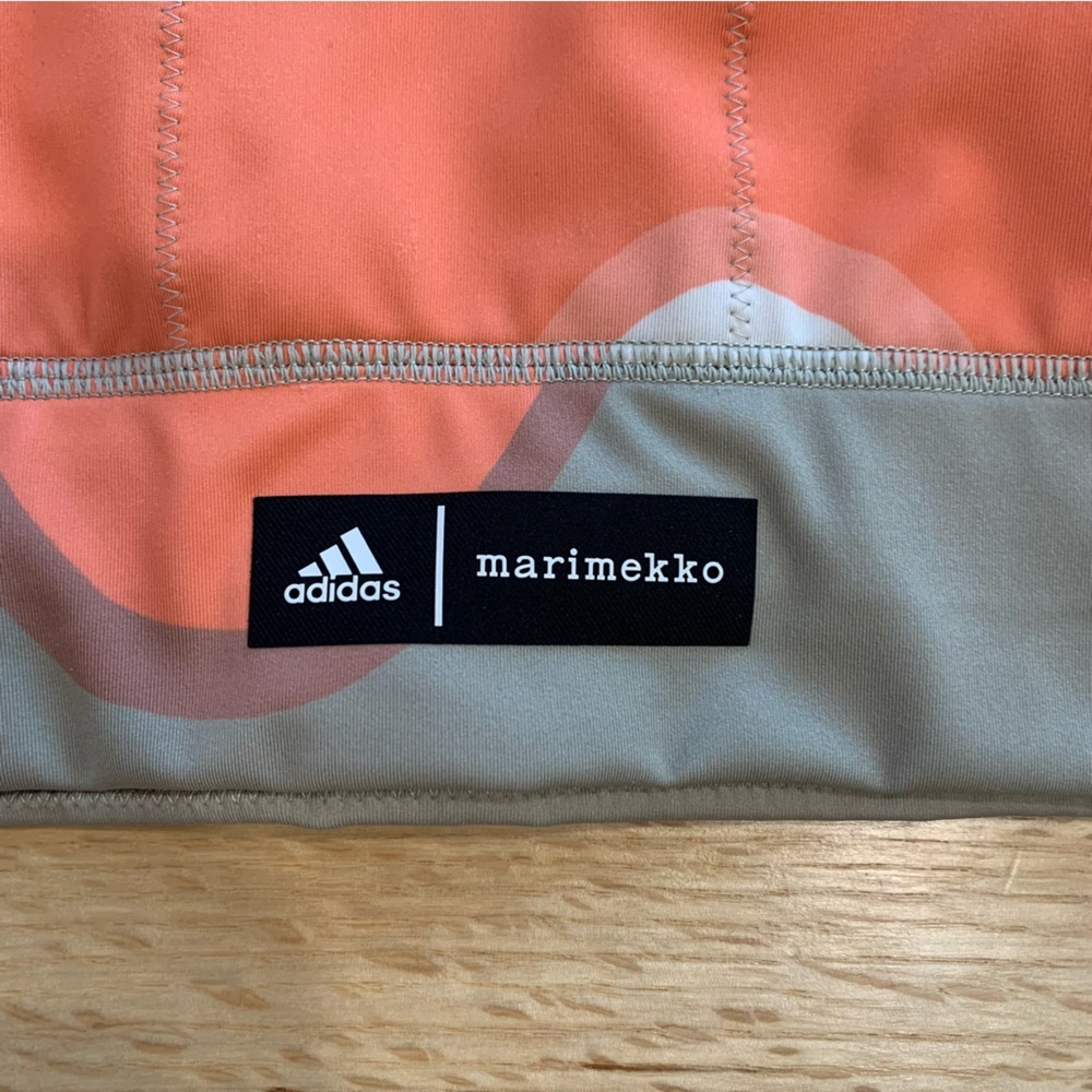 Adidas x Marimekko Colorful Abstract Sports Bra Removable Padding Workout Sz Med - Picture 3 of 11